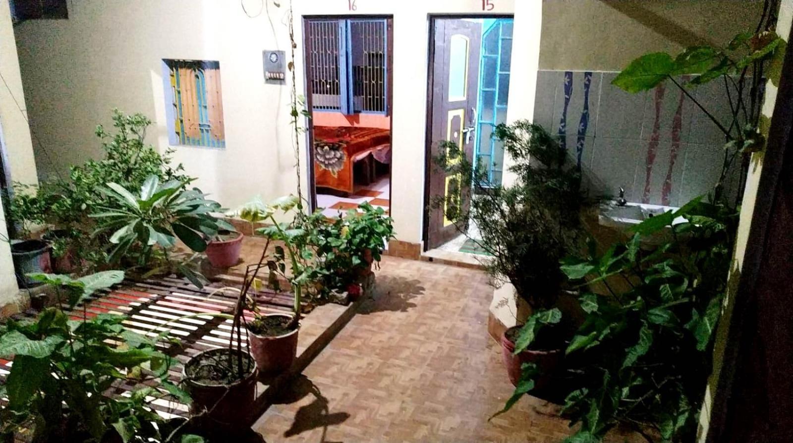 Tiwari Palace Modern Vision Guest House Bénarès Extérieur photo